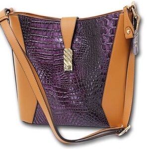 NWT!! Still wrapped 7118 Elizabeth LEATHER Bag